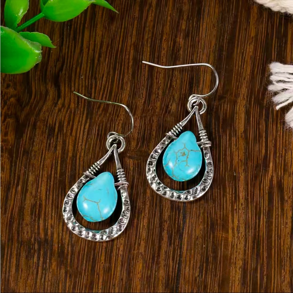 Silver Turquoise Stone Waterdrop Earrings NEW 🏷️